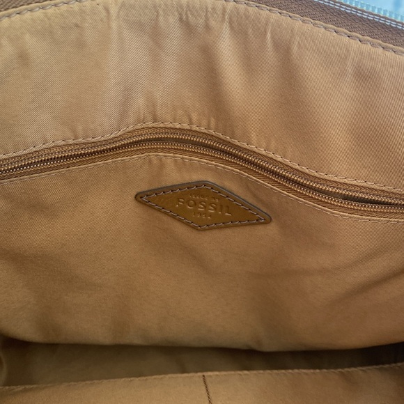 Fossil Purse. New with out tags - Picture 4 of 7